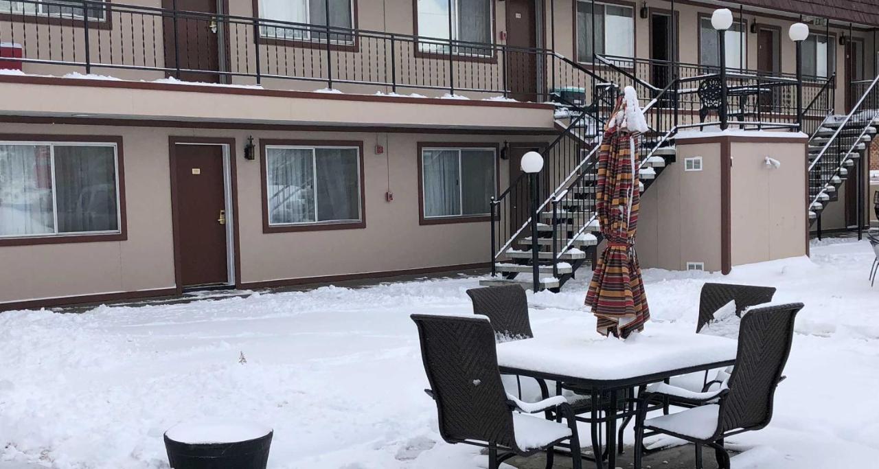 אלי Bristlecone Motel מראה חיצוני תמונה